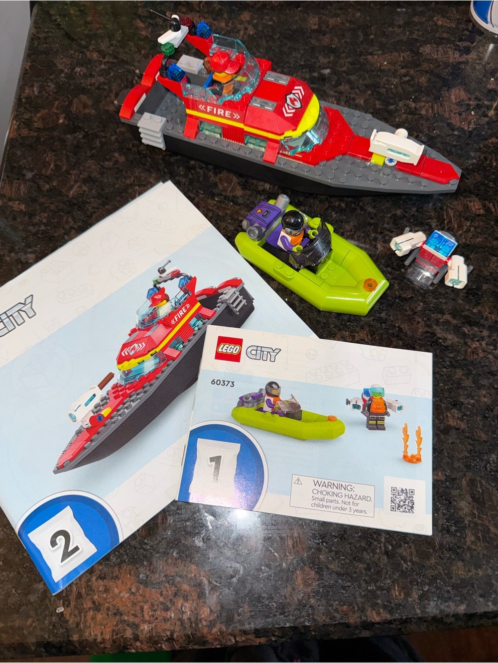 Lego City Red and Green Fire Rescue Boat with Lime Rescue Dinghy, Floats on h2o